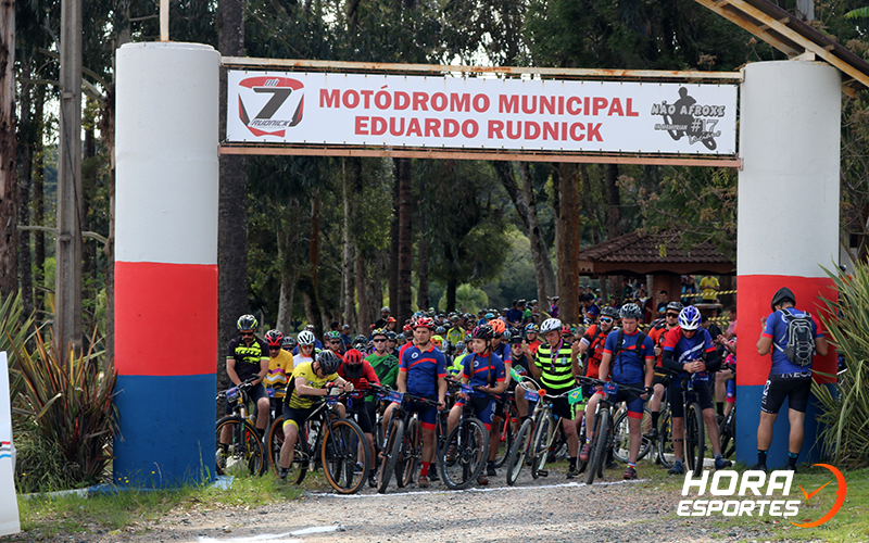 [Confira as fotos do 2 º Pedal Nossa Senhora das Graças em Piên - Largada]
