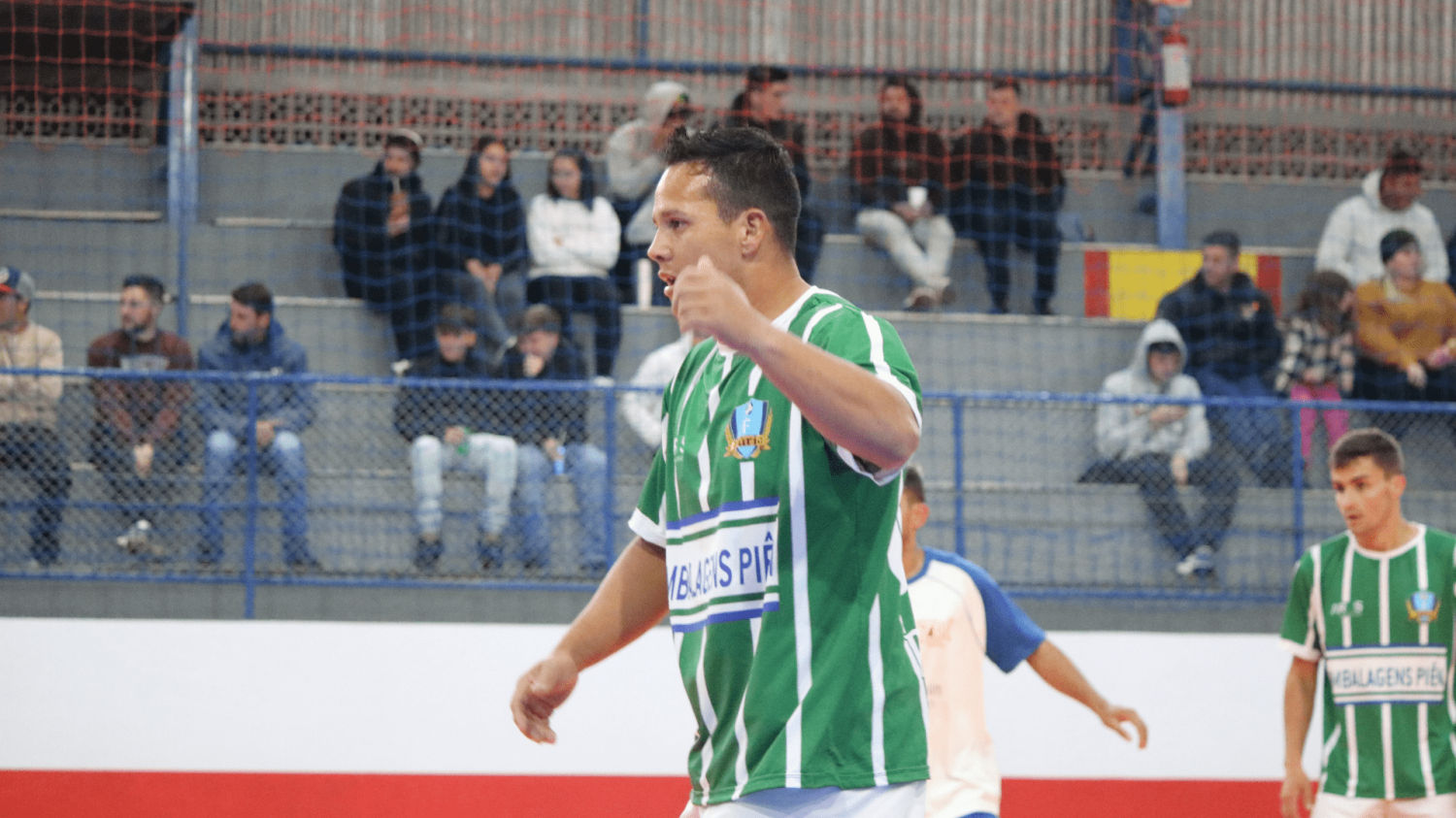 A FÚRIA Vence ZOA SPORT em Grande Jogo de Futsal