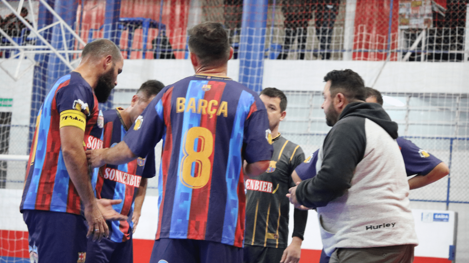 Barcelona/Sonnenbier goleia Real Paraná em partida intensa