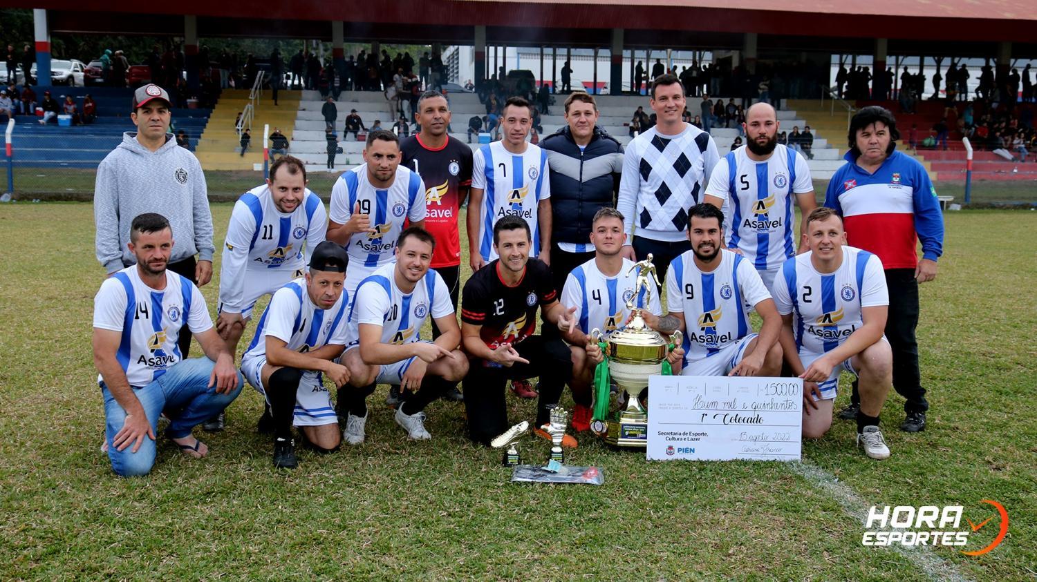 Campo Novo Maahs é campeão Municipal de Society em Piên
