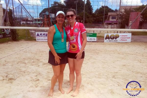 Confira as fotos do vôlei de areia de quartetos femininos