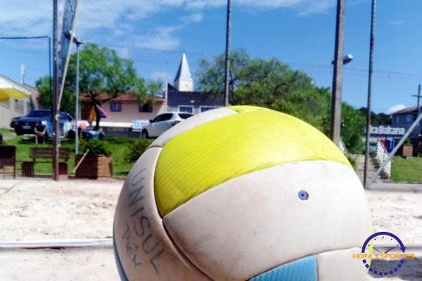 Confira as fotos do vôlei de areia de quartetos femininos