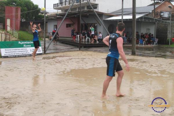 Confira as fotos do vôlei de areia de duplas masculinas