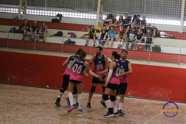 Confira as fotos do Voleibol Misto