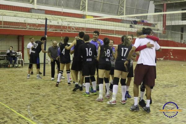 Confira as fotos do Voleibol Misto