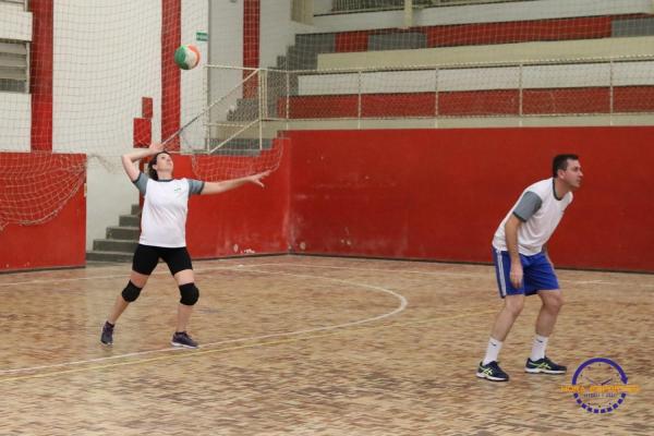 Confira as fotos do Voleibol Misto