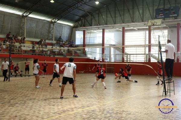 Confira as fotos do Voleibol Misto