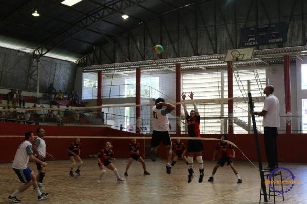 Confira as fotos do Voleibol Misto