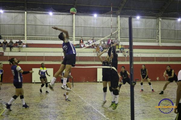Confira as fotos do Voleibol Misto