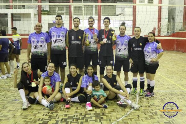 Confira as fotos do Voleibol Misto