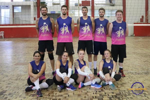 Confira as fotos do Voleibol Misto