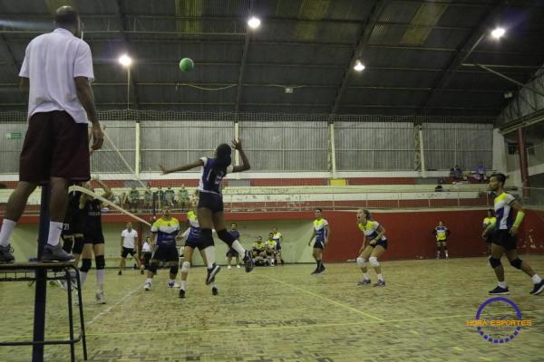 Confira as fotos do Voleibol Misto