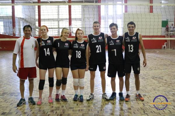 Confira as fotos do Voleibol Misto