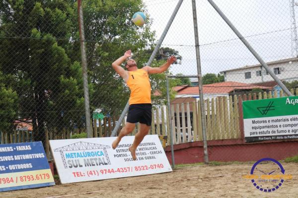 Confira as imagens do vôlei de areia de duplas mistas