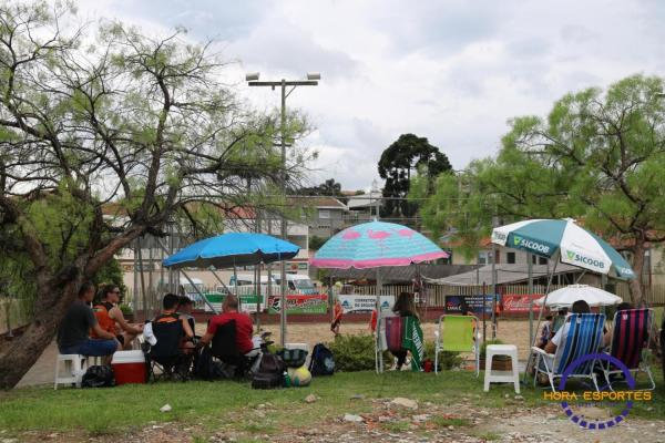 Confira as imagens do vôlei de areia de duplas mistas
