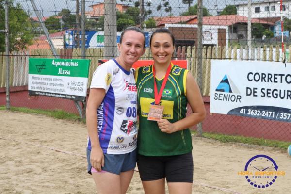 Confira as imagens do vôlei de areia de duplas mistas