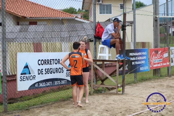 Confira as imagens do vôlei de areia de duplas mistas