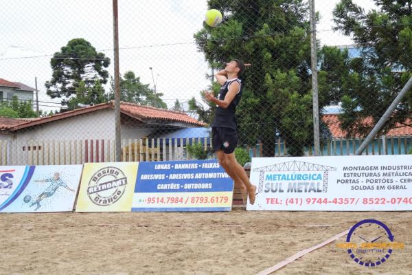 Confira as imagens do vôlei de areia de duplas mistas