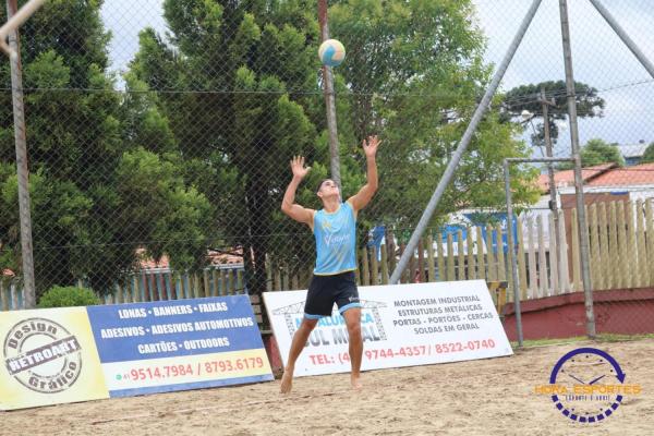 Confira as imagens do vôlei de areia de duplas mistas