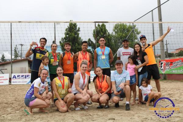 Confira as imagens do vôlei de areia de duplas mistas