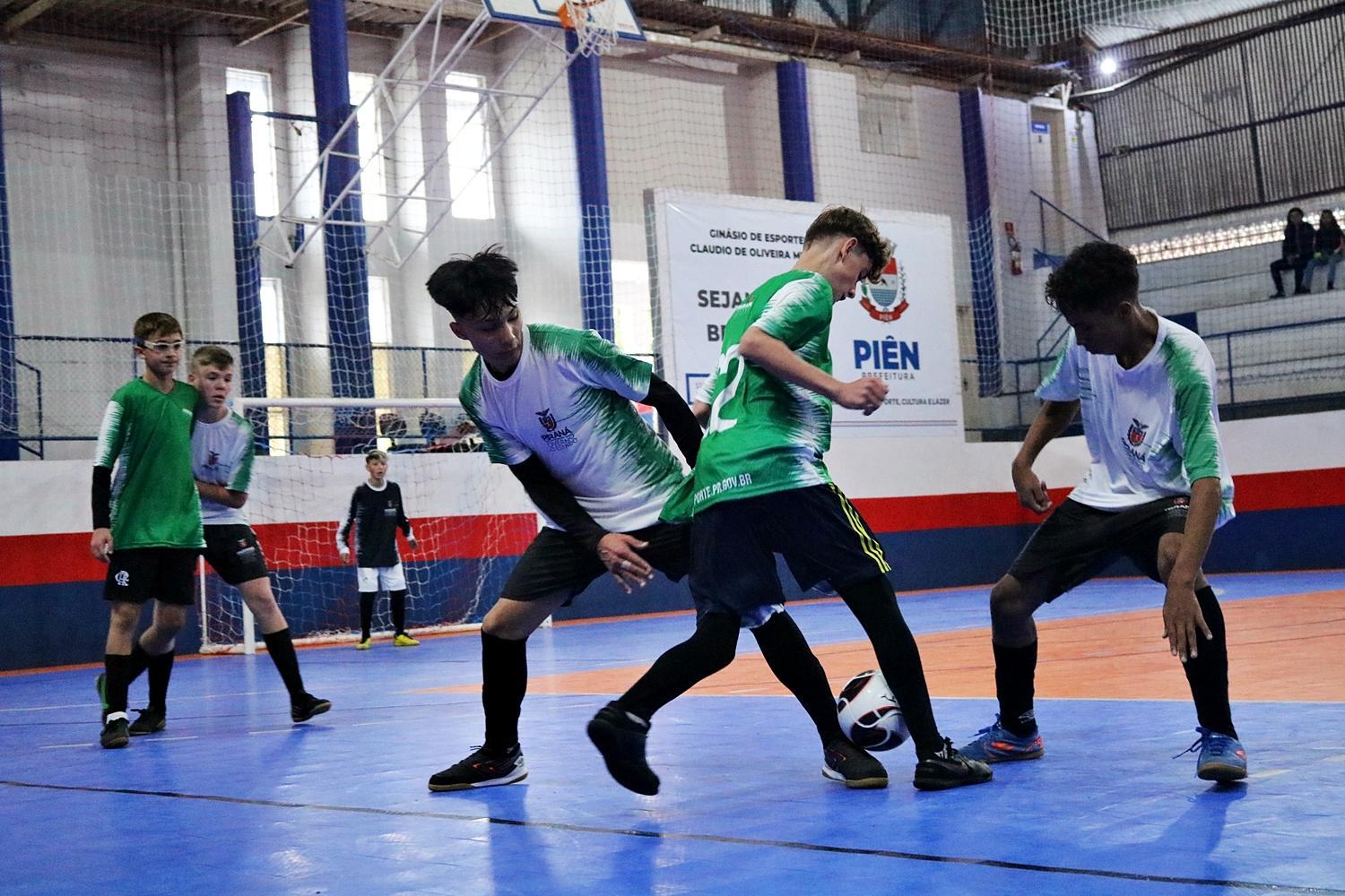 Emoções no Futsal Sub13: Piên Avança às Finais após Partida Eletrizante