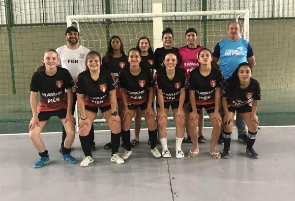 [Futsal feminino vence Almirante e esta nas quartas dos Jojups em Araucária ]
