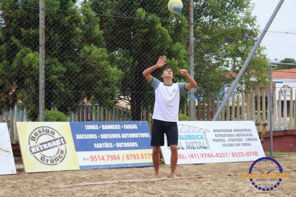 Confira as imagens do vôlei de areia de duplas mistas