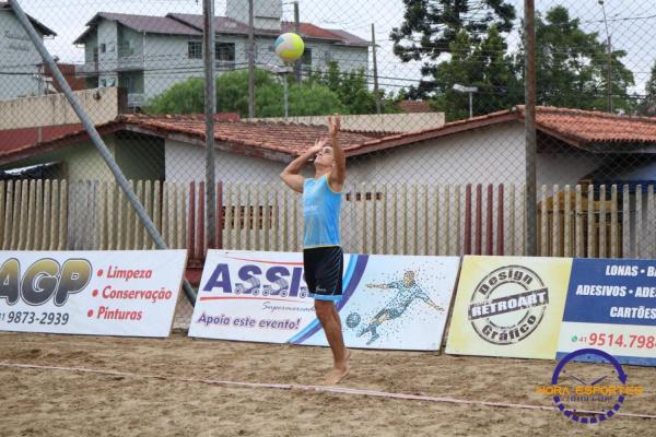 Confira as imagens do vôlei de areia de duplas mistas