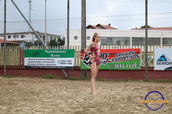 Confira as imagens do vôlei de areia de duplas mistas