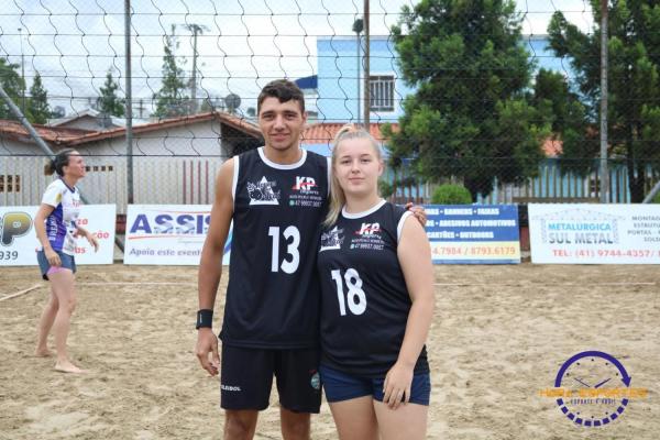 Confira as imagens do vôlei de areia de duplas mistas