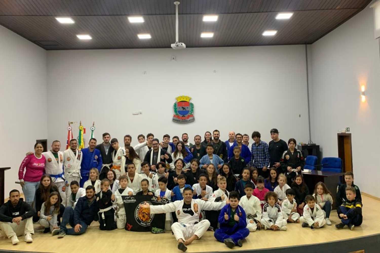 Graduação de Atletas de Jiu-jitsu marca conquistas e inclusão