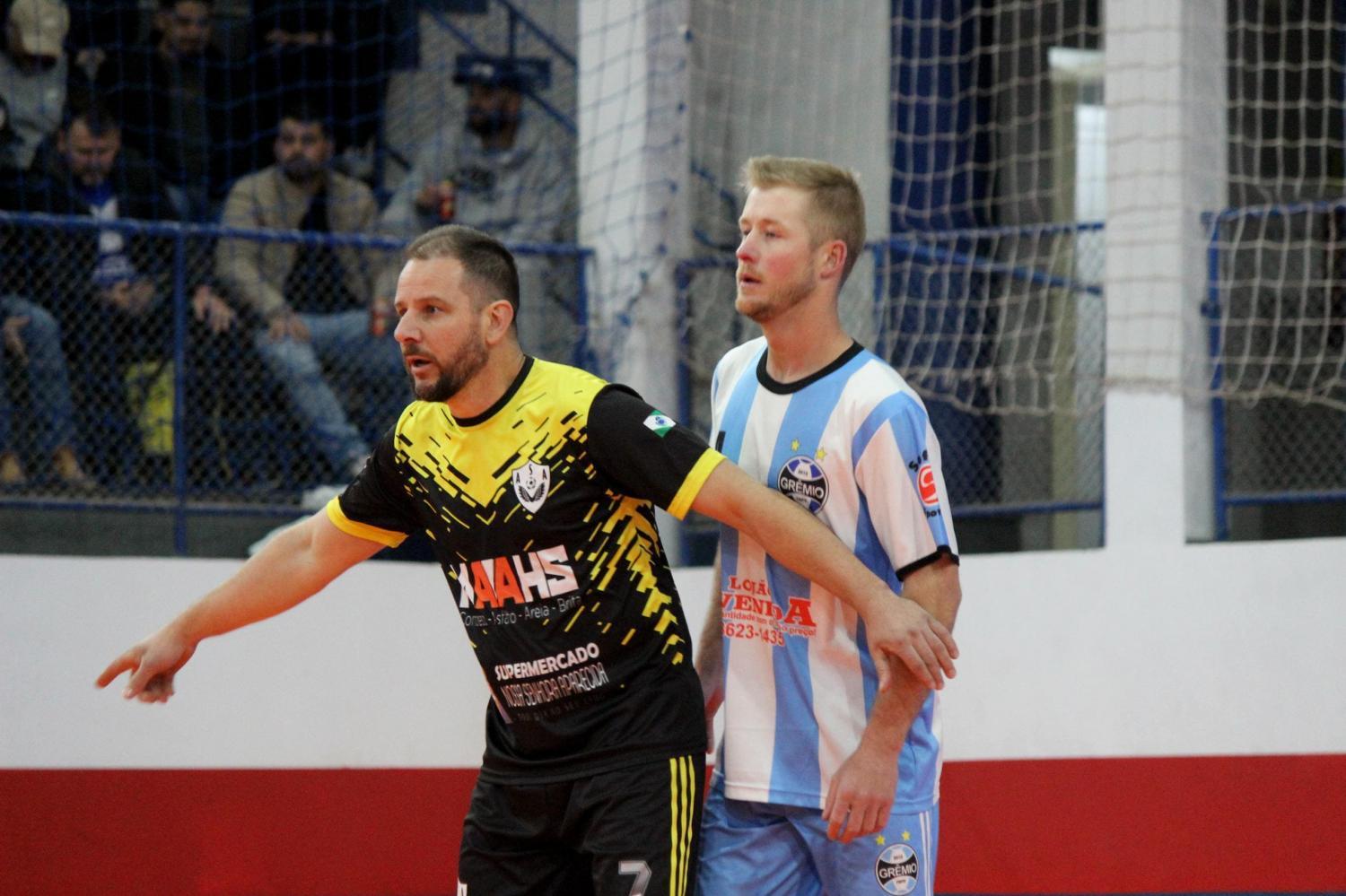 Hotel Santo Antônio e Barcelona/UG lideram com grandes goleadas no Futsal 2025