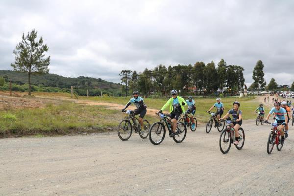 Largada - 1º Pedal do Santuário N. S. das Graças / Bikers Piên