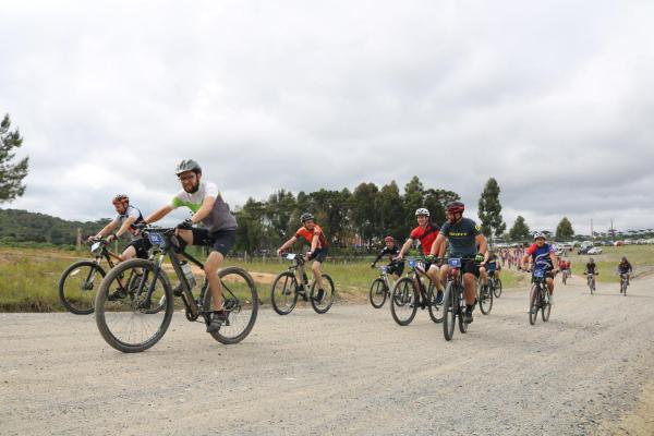 Largada - 1º Pedal do Santuário N. S. das Graças / Bikers Piên