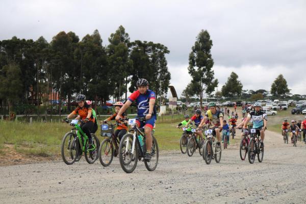 Largada - 1º Pedal do Santuário N. S. das Graças / Bikers Piên