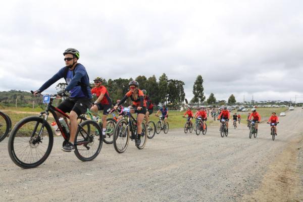 Largada - 1º Pedal do Santuário N. S. das Graças / Bikers Piên