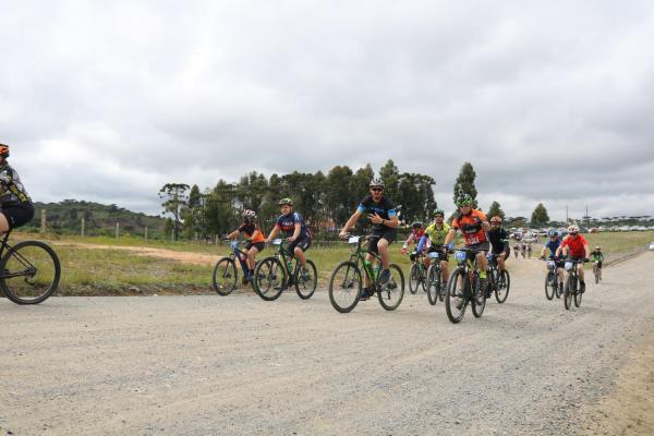 Largada - 1º Pedal do Santuário N. S. das Graças / Bikers Piên