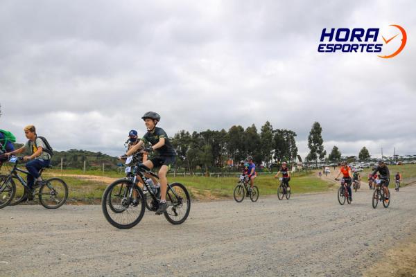Largada - 1º Pedal do Santuário N. S. das Graças / Bikers Piên