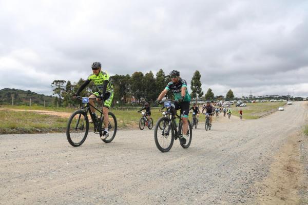 Largada - 1º Pedal do Santuário N. S. das Graças / Bikers Piên