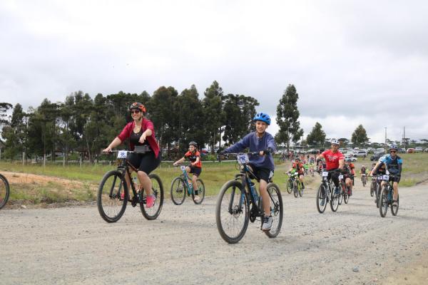 Largada - 1º Pedal do Santuário N. S. das Graças / Bikers Piên