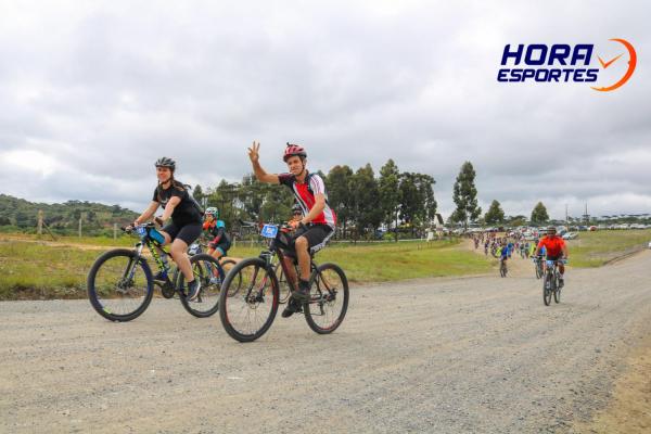 Largada - 1º Pedal do Santuário N. S. das Graças / Bikers Piên
