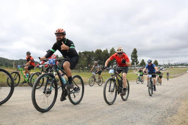Largada - 1º Pedal do Santuário N. S. das Graças / Bikers Piên