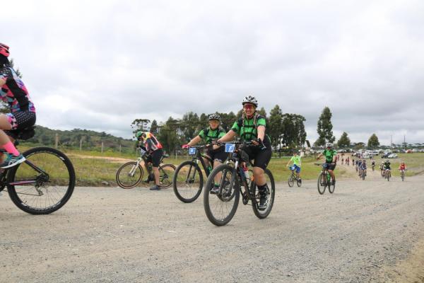 Largada - 1º Pedal do Santuário N. S. das Graças / Bikers Piên