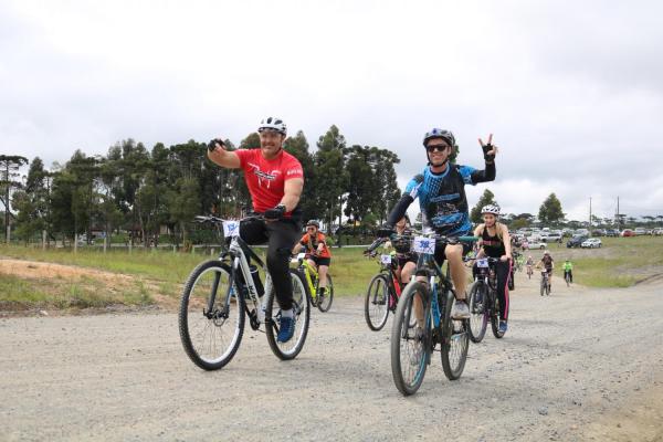 Largada - 1º Pedal do Santuário N. S. das Graças / Bikers Piên