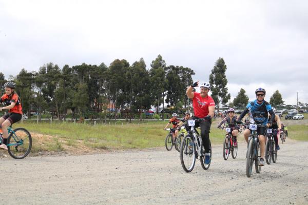 Largada - 1º Pedal do Santuário N. S. das Graças / Bikers Piên