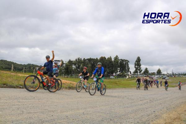 Largada - 1º Pedal do Santuário N. S. das Graças / Bikers Piên
