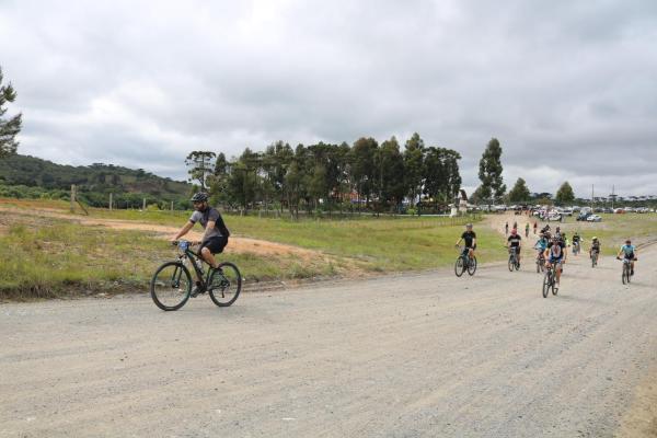 Largada - 1º Pedal do Santuário N. S. das Graças / Bikers Piên