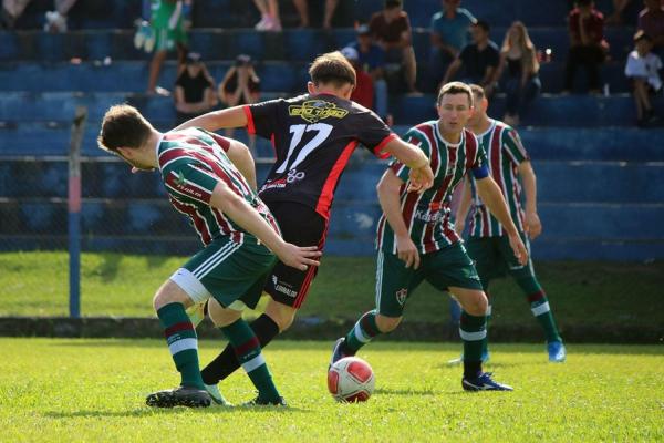 [Municipal de Futebol 2025 começa neste sábado com seis grandes duelos]