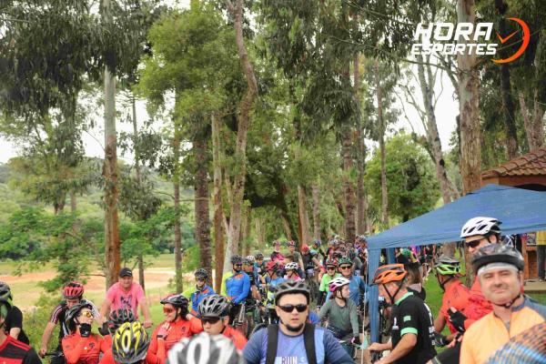 Confira as fotos do 1º Pedal Nossa Senhora das Graças em Piên - Largada