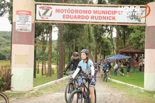 Confira as fotos do 1º Pedal Nossa Senhora das Graças em Piên - Largada